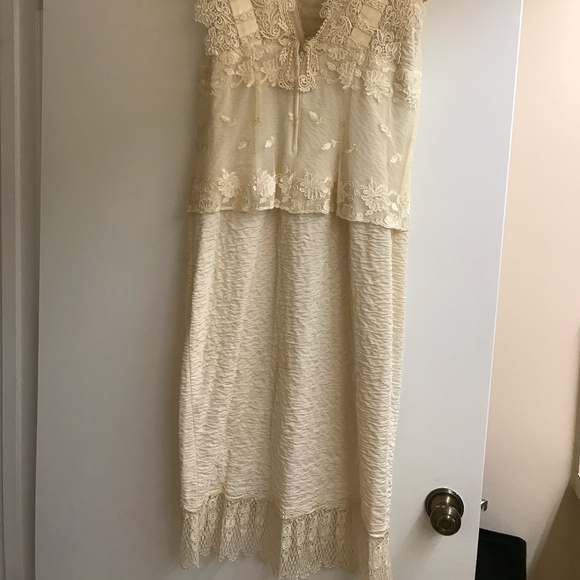 Vintage 1980's Creamy Beige Lace and Sequined Fringe Dress - Picture 2 of 6